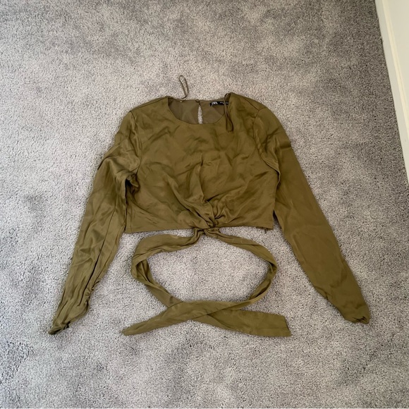 EUC Zara SATIN LONG SLEEVE TIE CROP TOP - Picture 1 of 1